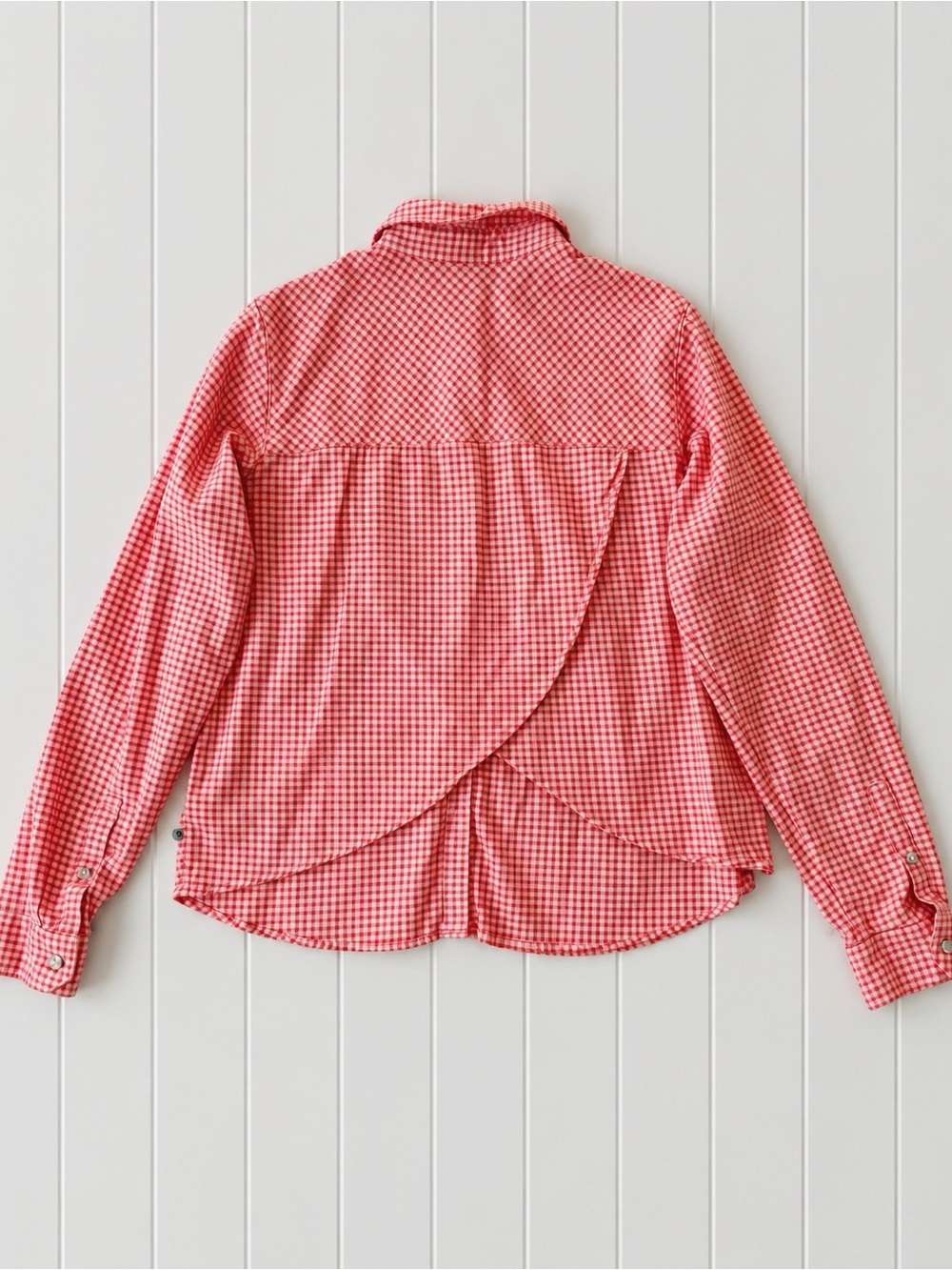 Mountain Hardwear Woman Gingham Split-Back Relax Button Down Shirt MEDIUM
